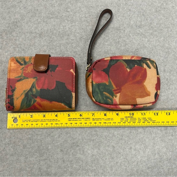 Patricia Nash Multicolor Floral Wallet and Pouch - Picture 10 of 12